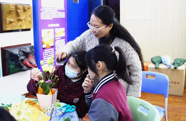 在插花中感受生活的美 在插花中感受生活的美