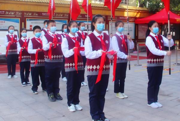 做红色中国的接班人 做红色中国的接班人