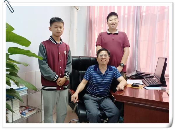 与最喜欢的老师合影 (11)