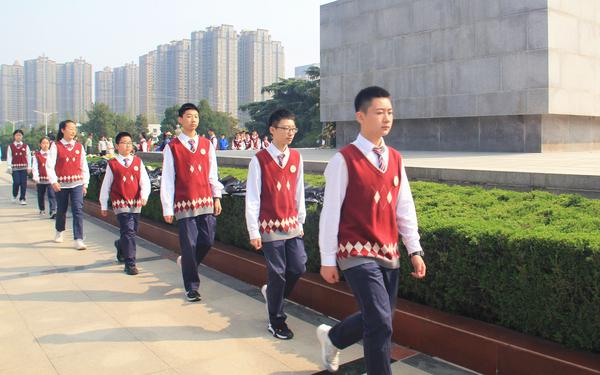 清明祭英烈 (8) 清明祭英烈 (8)