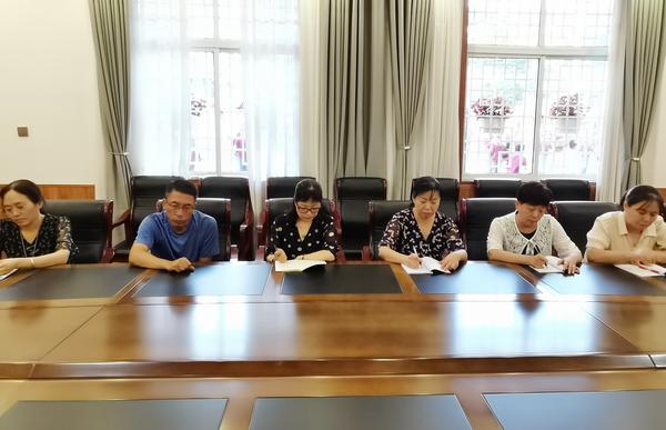 教师座谈会 (3) 教师座谈会 (3)