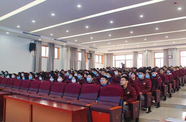 2郑州市第七初级中学东校区组织全体师生赴郑州七高开展爱国主义教育研学活动