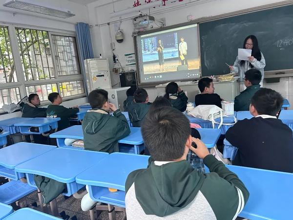 社团展风采 (1) 社团展风采 (1)