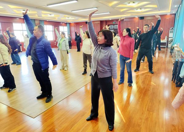 八段锦 (4) 八段锦 (4)