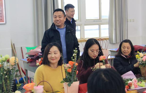 插花 (2) 插花 (2)