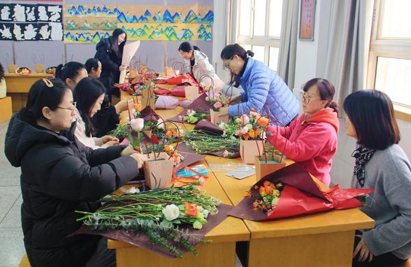 插花 (3) 插花 (3)