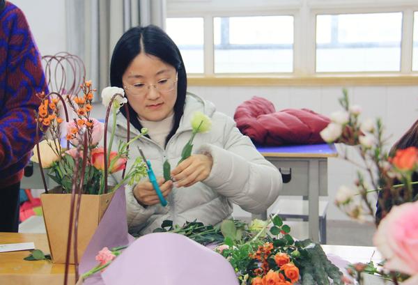 插花 (8) 插花 (8)