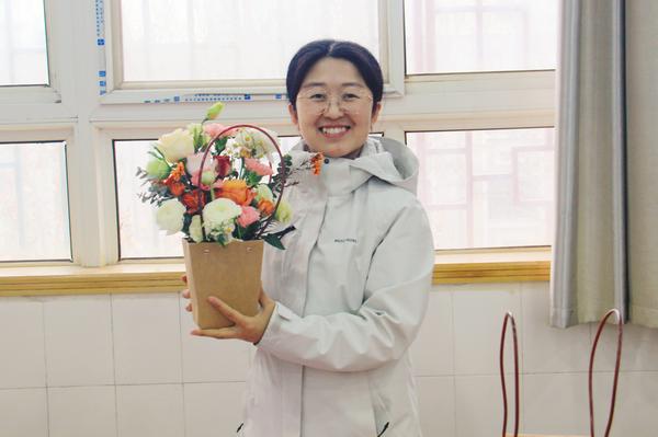 插花 (12) 插花 (12)