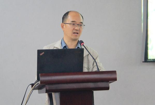 班主任工作艺术报告会 (10)