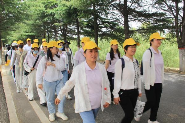 健步走 (3) 健步走 (3)