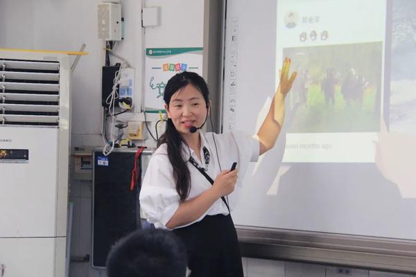 聚焦核心素养，探索课程变革 (7)