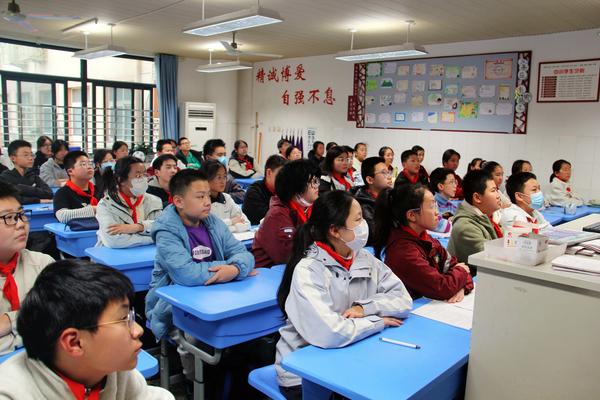 2.观看消防安全视频 2.观看消防安全视频