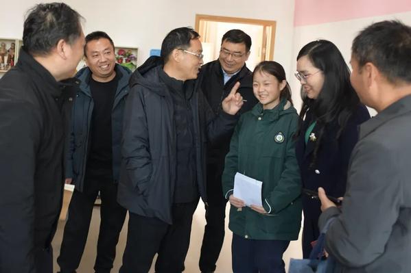 郑州七中教育集团党委书记王保军一行参观七初东校区心理咨询室 郑州七中教育集团党委书记王保军一行参观七初东校区心理咨询室